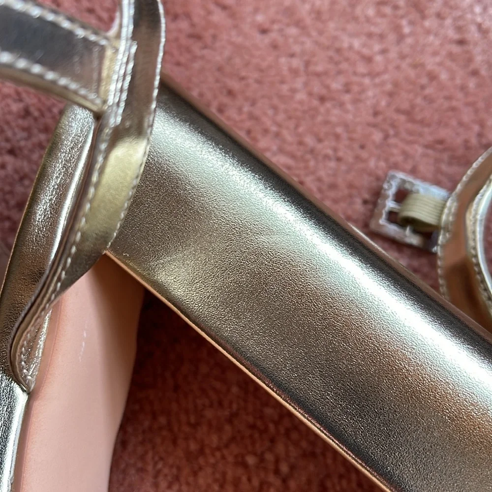 Lulus gold dressy /wedding shoes almost new - Picture 12 of 17